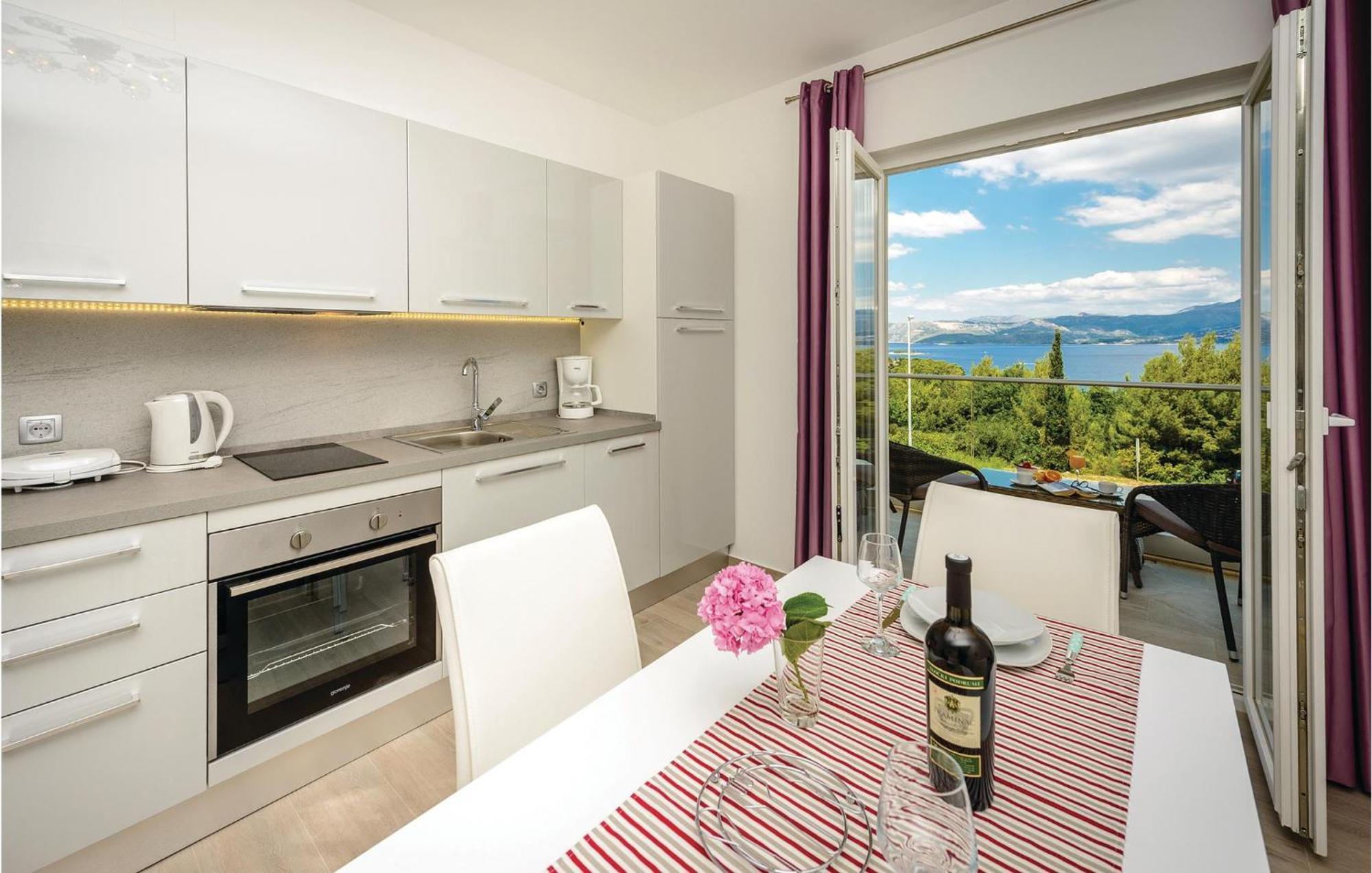Amazing Apartment In Cavtat With House Sea View Екстер'єр фото