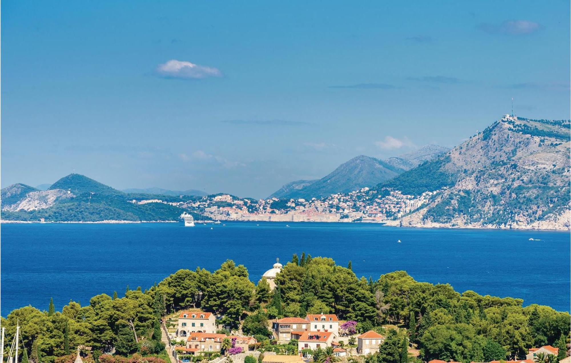 Amazing Apartment In Cavtat With House Sea View Екстер'єр фото
